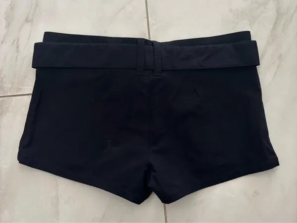 H&M Shorts with Belt - Image 2