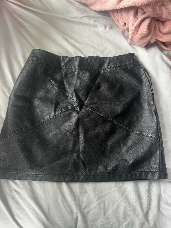 Mango faux black leather skirt - Image 4