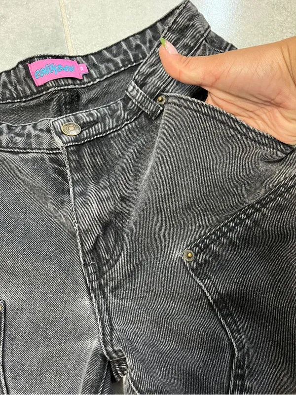 Edikted Black Wide Leg Carpenter Jeans with Front Patch Pockets - Image 6