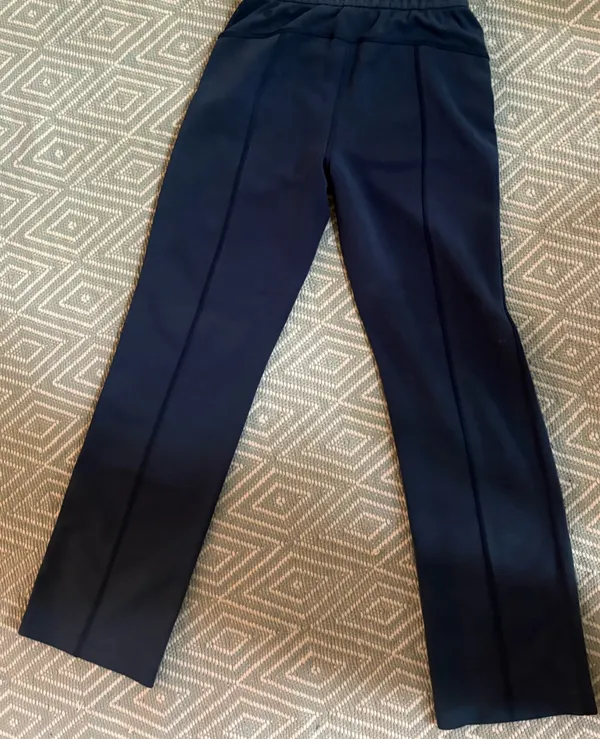 Lululemon sweatpants  - Image 4