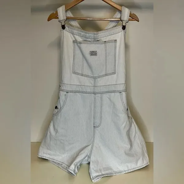 NWT- Levi Denim Short Overhauls - XL - Image 2