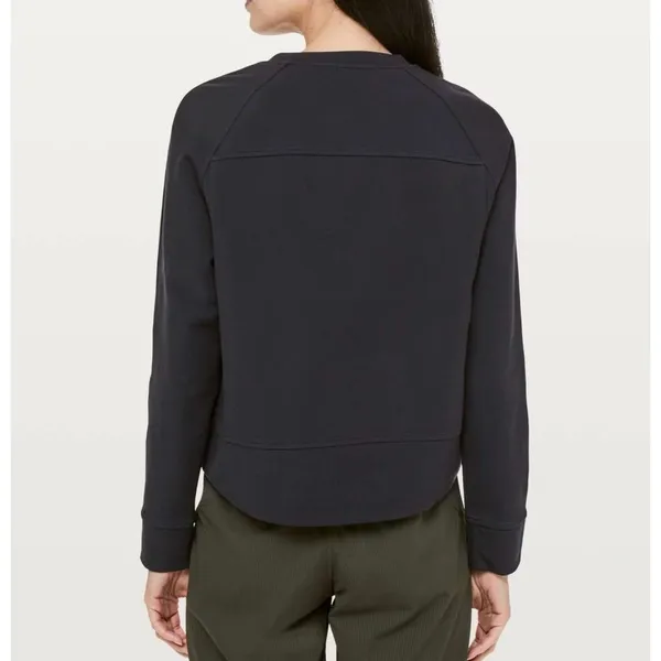 Lululemon On Track Crew Sweatshirt Size 8 Black Pullover Athleisure Sporty - Image 2