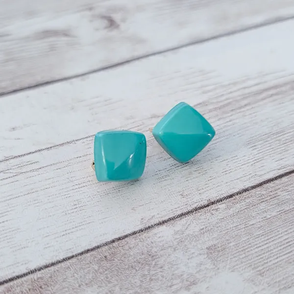 Vintage Clip On Earrings Dainty Turquoise Tone 5/8" - Image 3