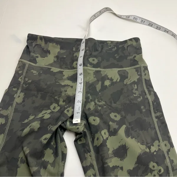 Vuori Stride Pocket Leggings‎ Size Small Green Camo Women’s High Waist VW429 - Image 8
