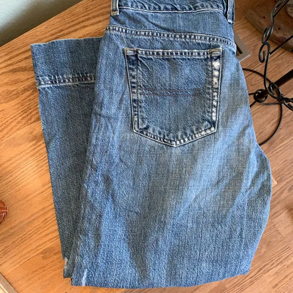 Tommy Hilfiger | wide leg capri jeans, distressed, medium | size 12 - Image 10
