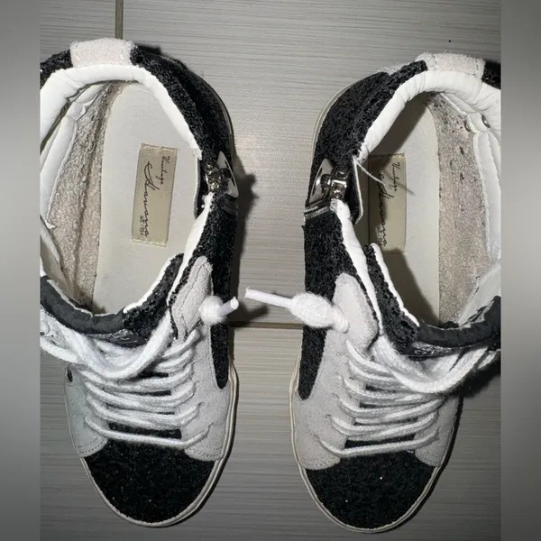 Vintage Havana Black Sparkly High Shoes - Image 4