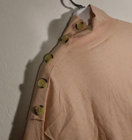 NWT  Sweater Size Small - Image 5