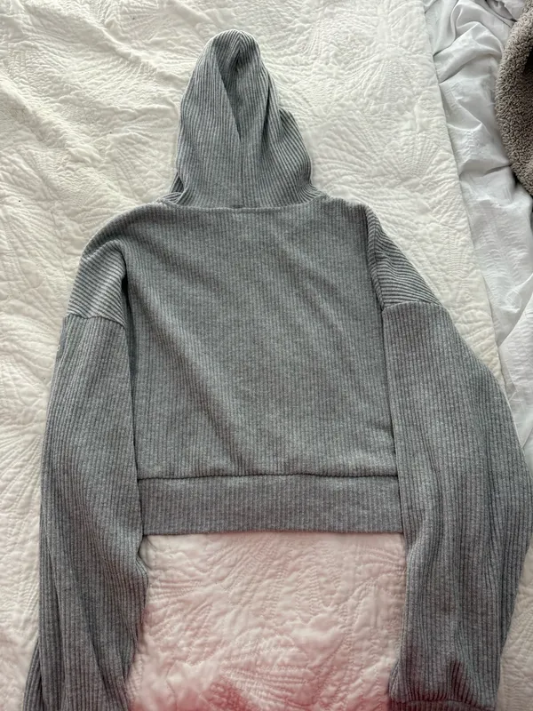 Muse Alo Yoga Hoodie Ribbed Crop - Image 2