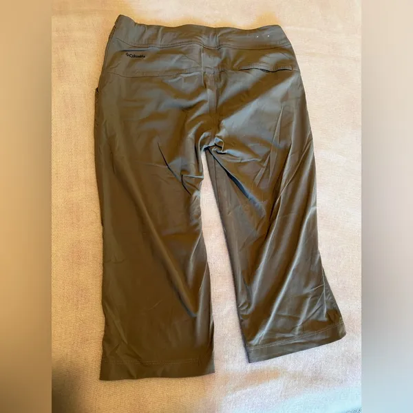 Columbia cropped hiking pants - Image 2