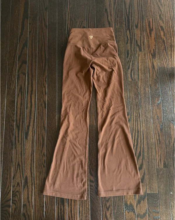 TNA Action Aritzia Leggings - Image 3