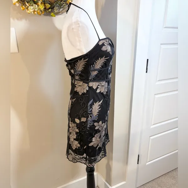 TOBI Embroidered Illusion Floral Halter Sweetheart Neck Mini Dress Sz Small💛 - Image 7