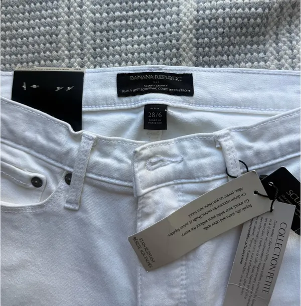 Banana Republic White Jeans - Image 2