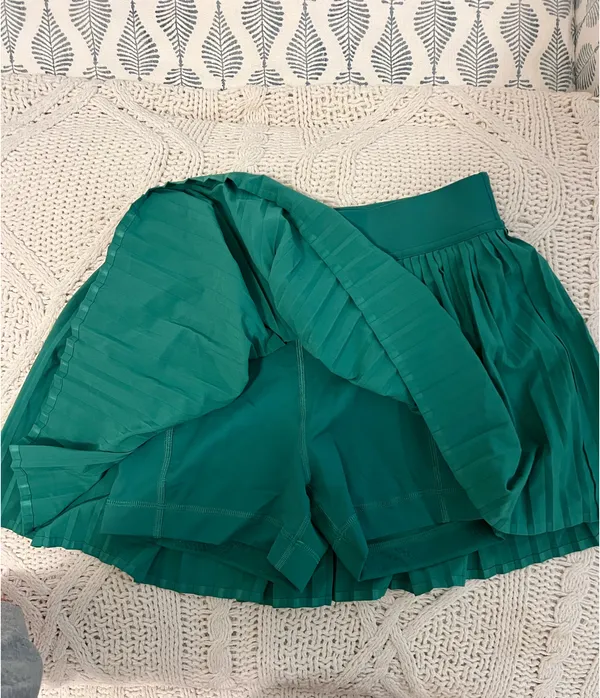 Athletic Skirt Lululemon - Image 2