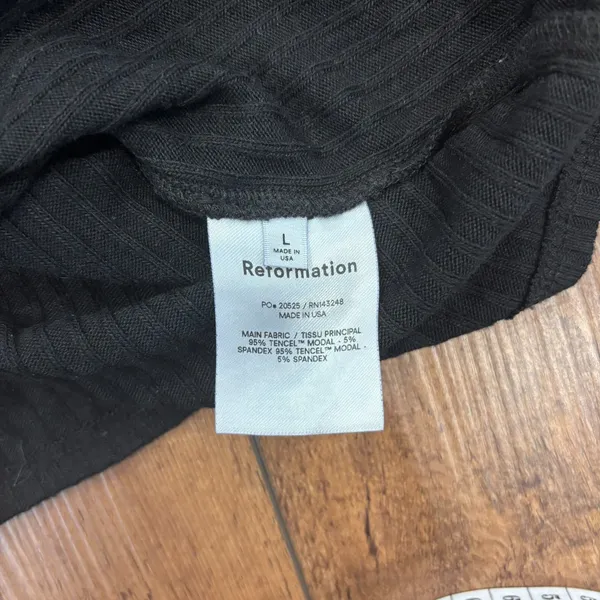 Reformation The Gellar Black Ribbed Button Front Bell Sleeve Crop Top Womens L - Image 6