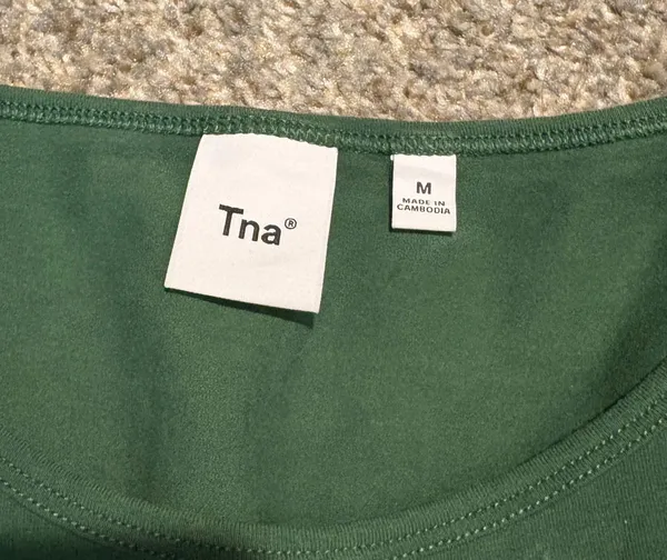 Aritzia TNA Cinched Tee - Image 2