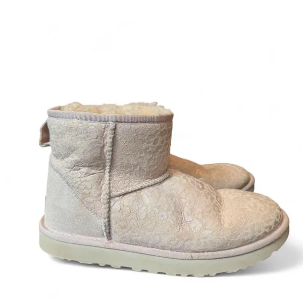 UGG Classic Mini Snow Leopard Metallic Boots Women’s 9 Sheepskin Lined Pink - Image 2