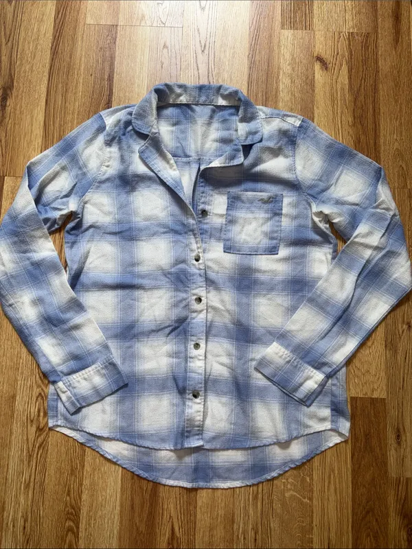 Hollister Women’s Light Blue and White Plaid Flannel Pajama Set - Image 2