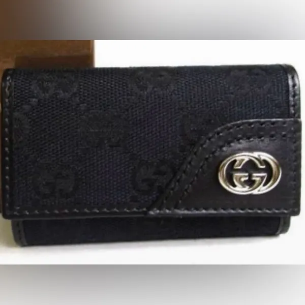 Gucci Black Leather Card Holder with Gold Logo - Image 5