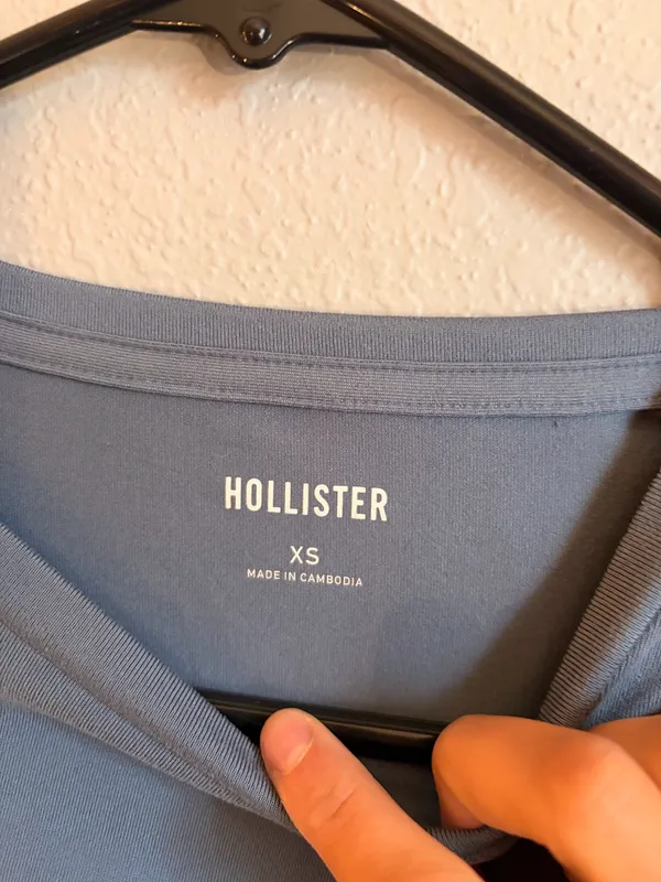 Long Sleeve Hollister Top - Image 3