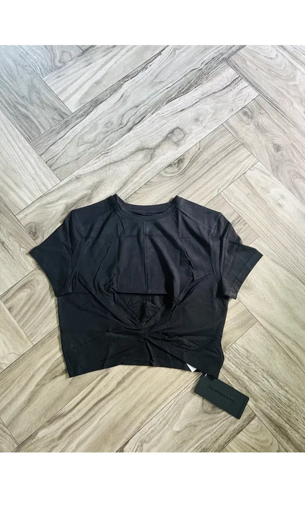 Alphalete Woman’s Premium Wrop SS Crop - Black, Size Small - Image 4