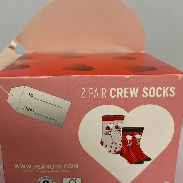 Hallmark Snoopy Peanuts Valentine's Adult 2 Pack Gift Box Socks NWT - Image 5