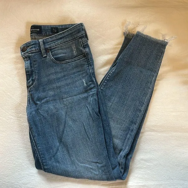 Lucky Brand Ava crop jeans. Size 6/28 - Image 3