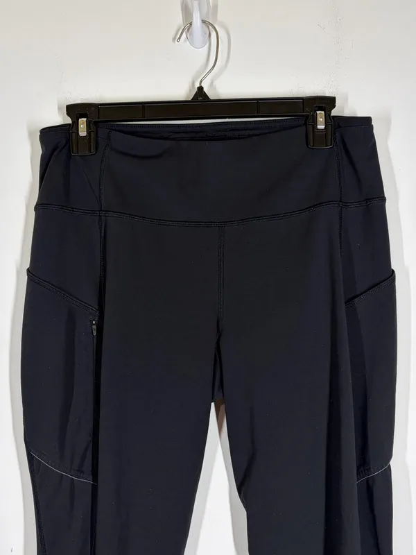 Lululemon Run On Crop 21” Legging Size 10 - Image 7