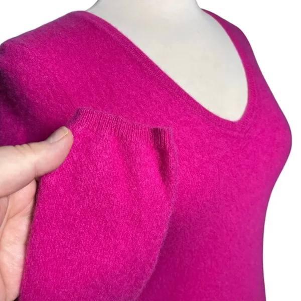 CASHMERE Charter Club Luxury Pink Vneck Pullover Sweater - Image 2