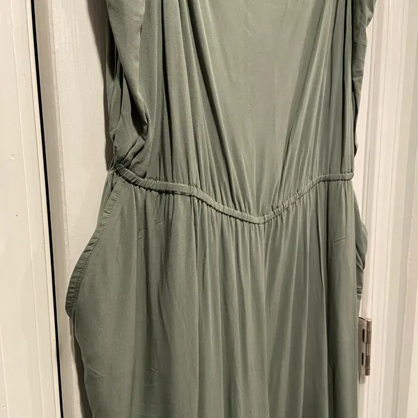 NWT Gap Size XXL Sage Green Adjustable Strap CroppedWide Leg Flowy Romper - Image 2