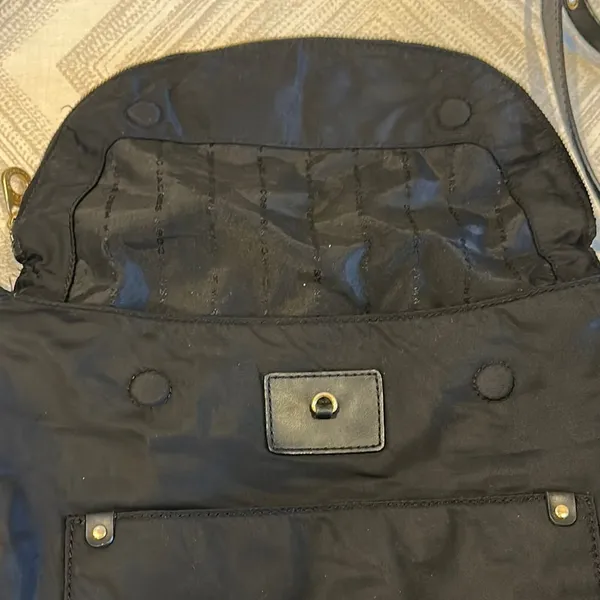 Marc by Marc Jacobs Black Nylon Messenger Bag with Adjustable Leather Strap - Image 6
