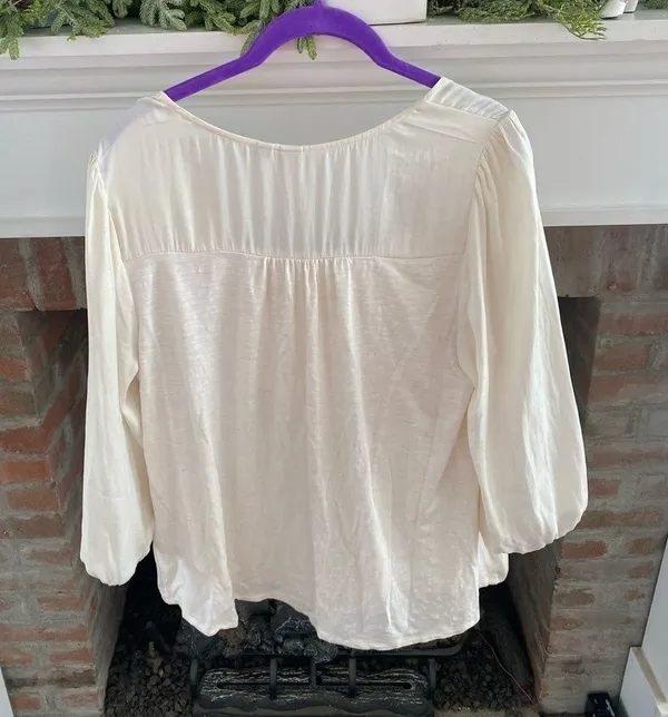 Dolan Cream Colored Lightweight Blouse Size Medium Peasant Top White - Image 4