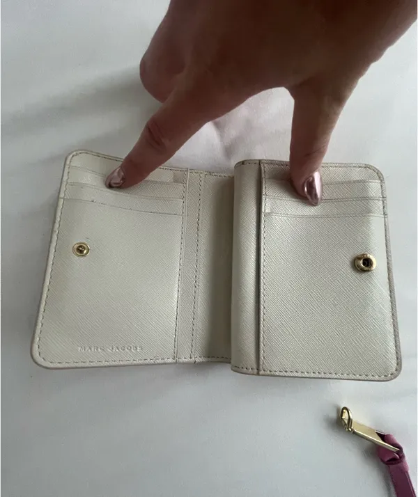 Marc Jacobs Wallet Pink - Image 4
