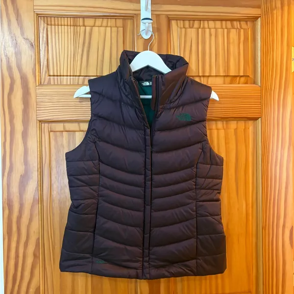 The North Face Size Medium 550-Filled Purple Vest - Image 8