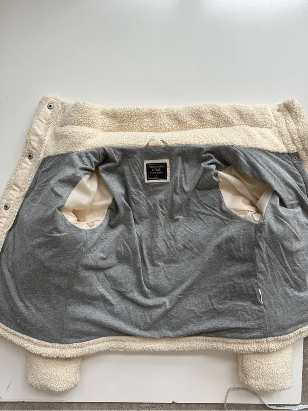 Abercrombie & Fitch Cream Sherpa High Neck Bomber Style Coat Size Small - Image 8