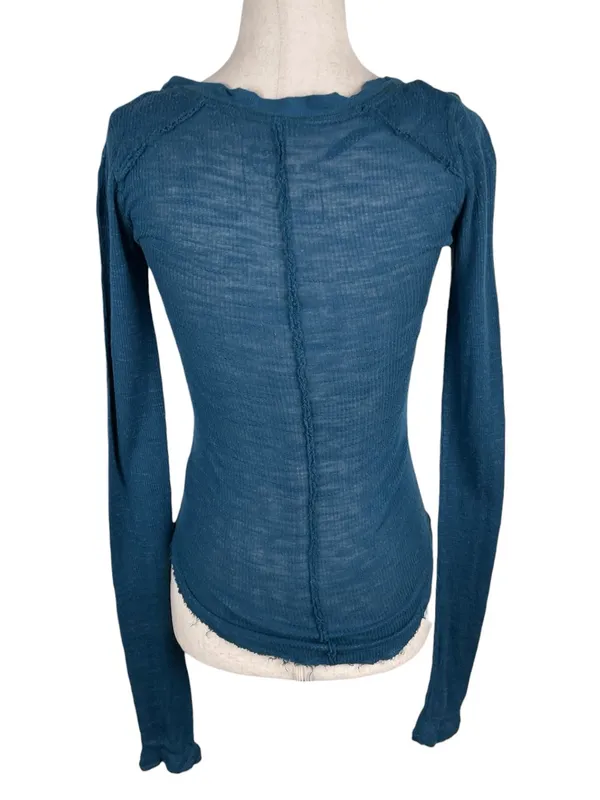 Free People We the Free Scoop Neck Long Sleeve Top XS Raw Edge Rayon Linen Knit Tight Fit - Image 10