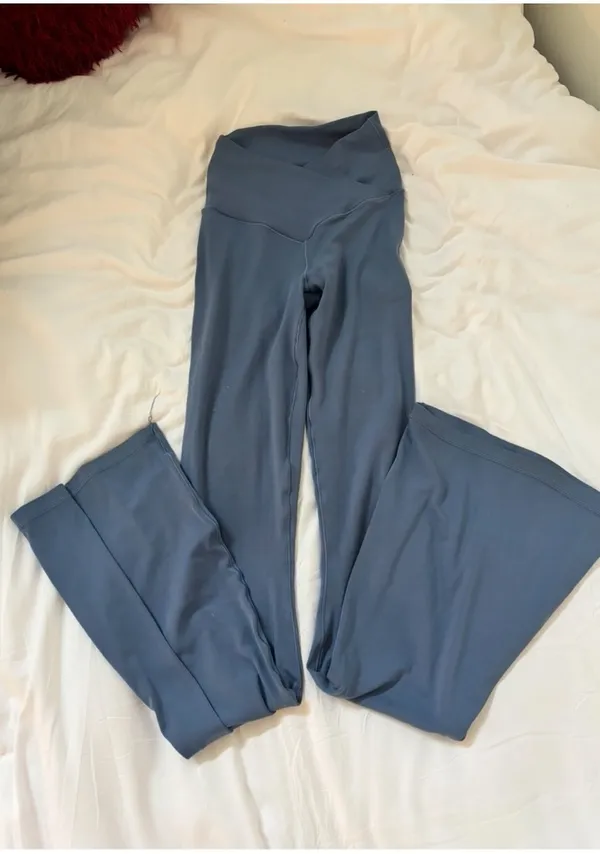 Aerie High-Waisted OFFLINE Flare Leggings - Image 3