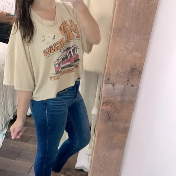 Altar'd State San Francisco T-shirt size medium - Image 2