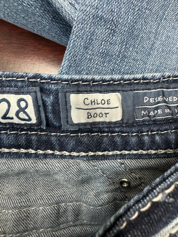 Miss Me Chloe Boot Jeans Size 28 with Rhinestones - Image 8