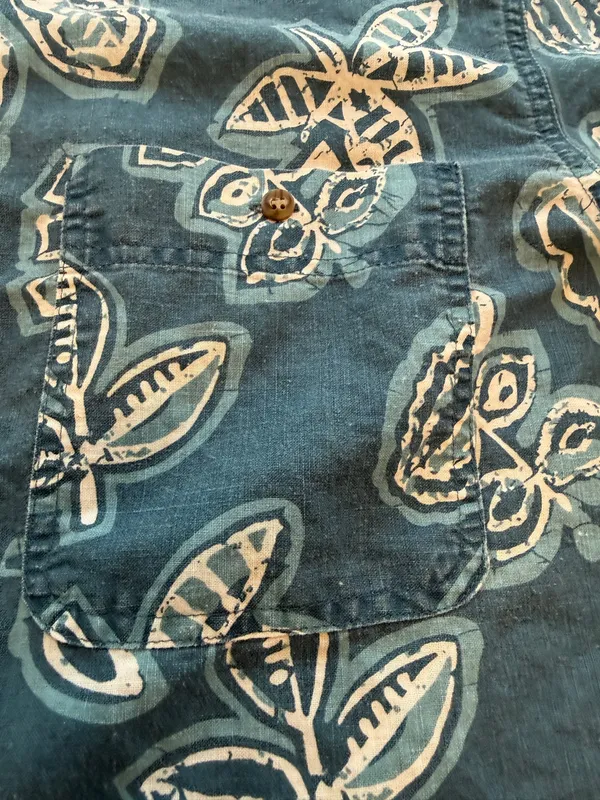 Bugle Boy Company Men's Short Sleeve Button-Down Shirt Teal Blue Floral Leaf - Image 7