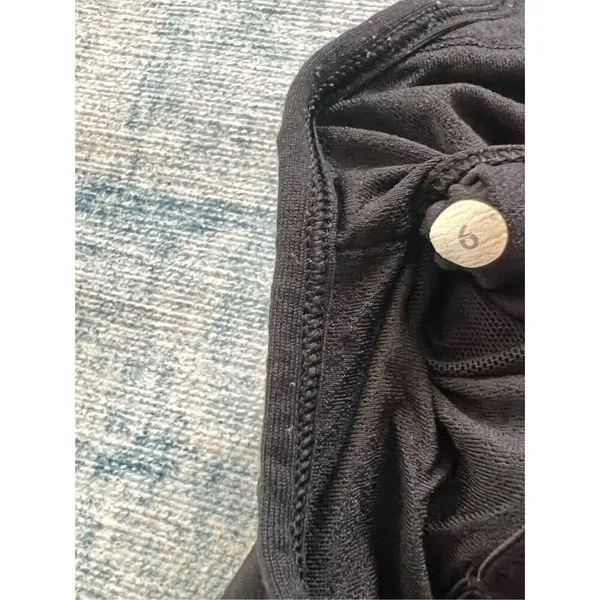 Lululemon Black Crossback Athletic Tank Top Size 6 - Image 3