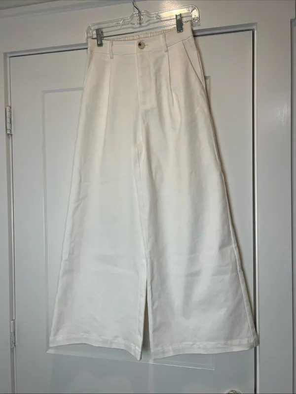 Final Touch Wide-Leg High-Waist Chinos in Off-White size small. - Image 2