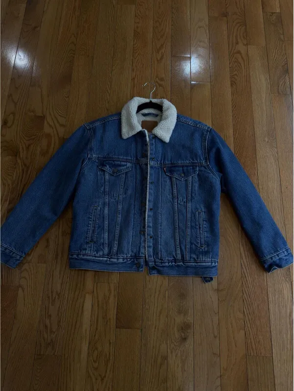 Size Medium Levi’s Sherpa Lined Denim Trucker Jacket Wash Blue Workwear Utility - Image 3