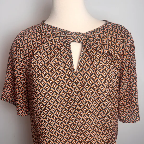 Pleione Geo Abstract Bow Detail Blouse - Image 2