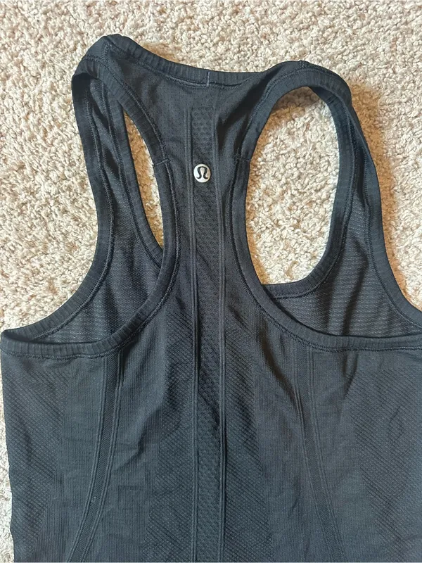 Lululemon Black Racerback Women's Tank Top - Image 5
