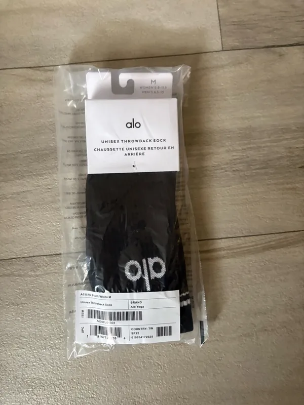 Alo Unisex Throwback Sock Color black/white - Image 2
