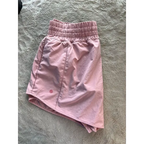 CRZY Yoga Women's Hotty Hot High-Rise Lined Shorts Pink Size 4 Tall - Image 7