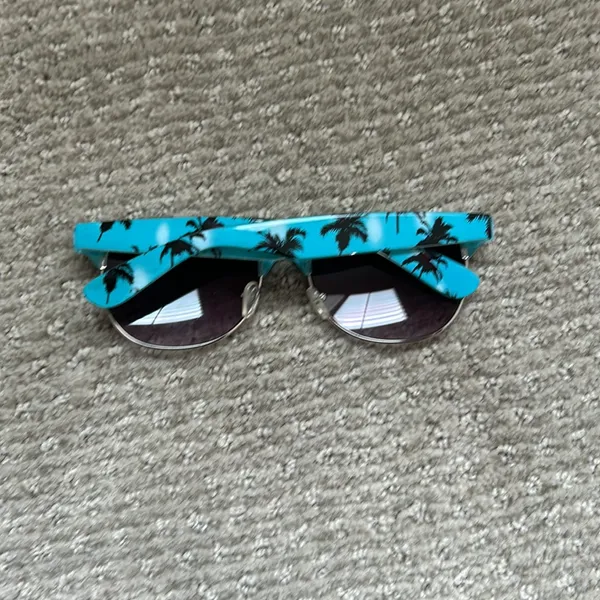 Palm tree print sunglasses Blue - Image 2