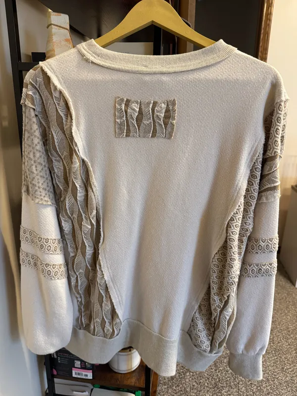 BKE Crewneck Buckle - Image 4
