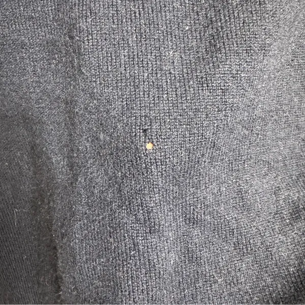 J.Crew 100% cashmere sweater in navy blue - Image 4