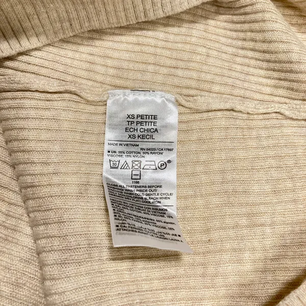 NWT Old Navy Cream Long-Sleeve Cropped Rib-Knit Cardigan Sweater Size XS Petite - Image 4